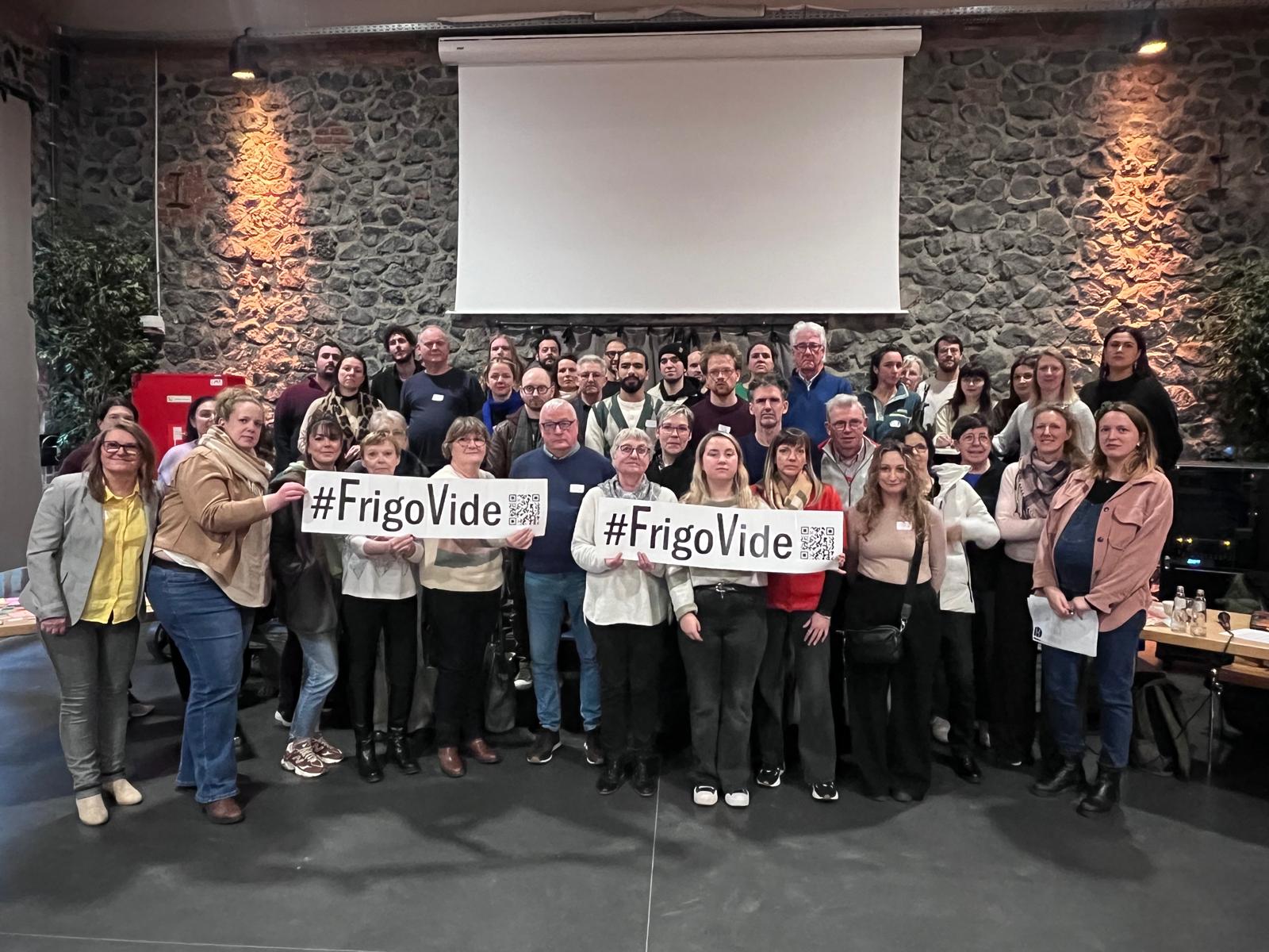 FrigoVide campagne photo équipe aide alimentaire